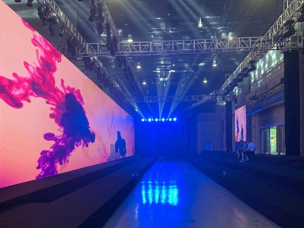 如何對(duì)比寧波燈光租賃價(jià)格？