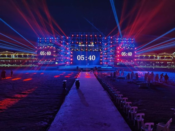 如何判斷鑫禾舞美設(shè)備的好壞？