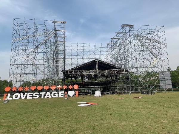 草莓音樂節(jié)舞臺(tái)搭建案例經(jīng)驗(yàn)分享