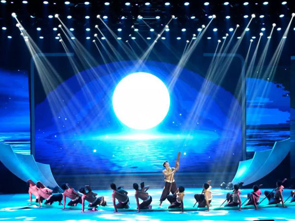 懂得舞臺燈光租賃設備的保養,延長10年