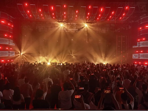 廣州燈光租賃設備商家挑選小技巧