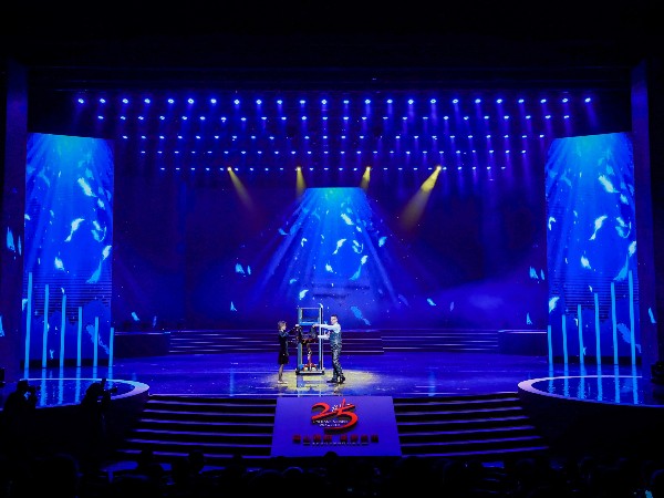 寧波舞臺(tái)燈光租賃消費(fèi)者怎能不考慮這些？