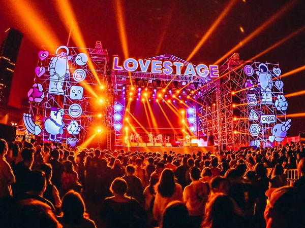 年會選擇鑫禾舞美做舞臺音響租賃的原因