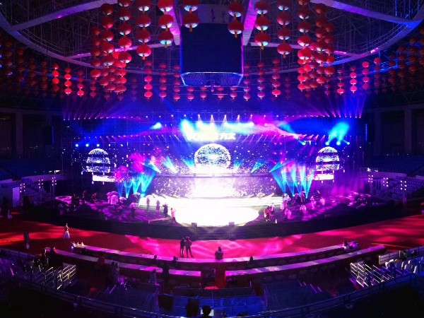元旦跨年晚會舞臺燈光租賃服務(wù)
