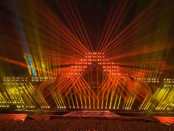 舞臺燈光設(shè)備租賃為啥經(jīng)常出現(xiàn)狀況?